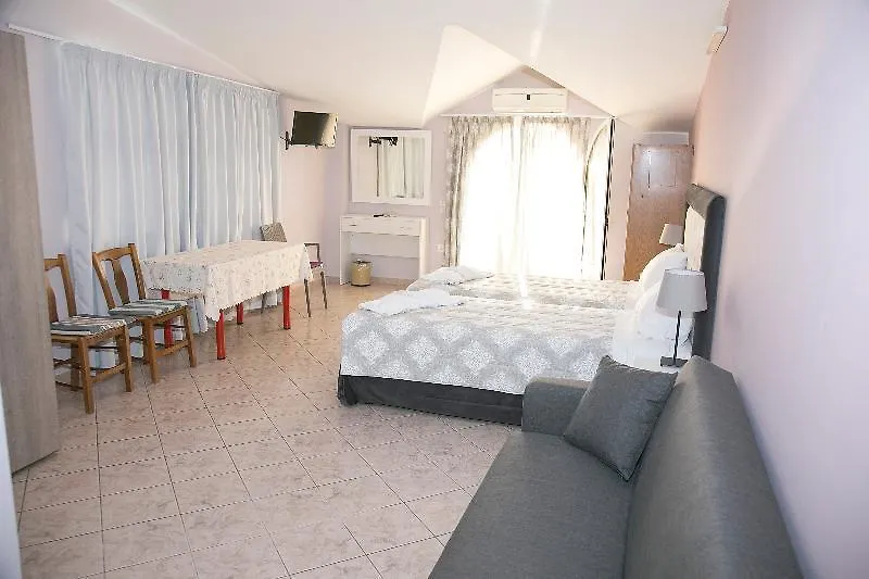 Zoi Lixouri Apartment 0*,